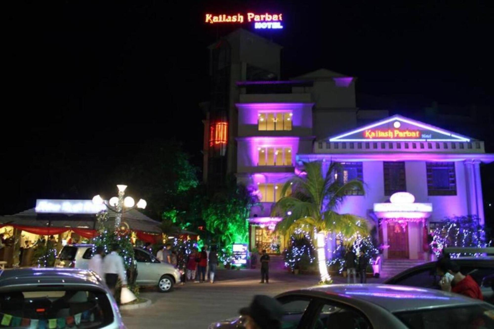 Kailash Parbat Hotel Lonavala Dış mekan fotoğraf