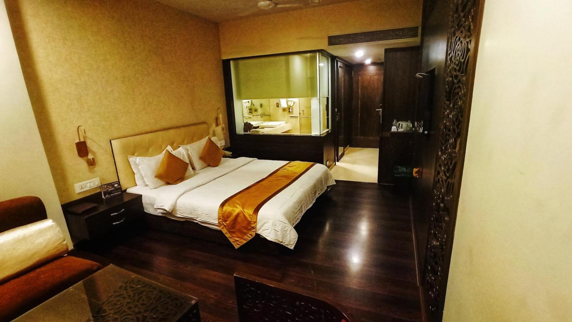 Kailash Parbat Hotel Lonavala Dış mekan fotoğraf